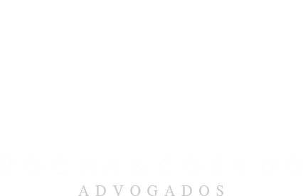 Logo com um R e um C, com uma barra divindo as letras e escrito abaixo Rocha e Coelho Advogados